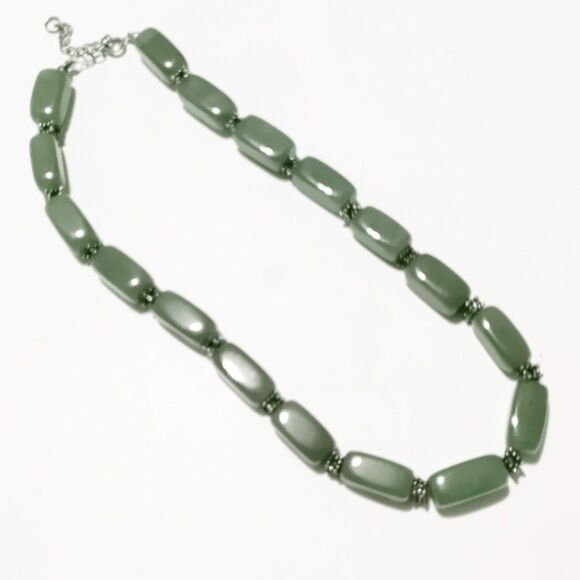 Chunky Green Aventurine Gemstone Beaded Necklace - Picture 4 of 6